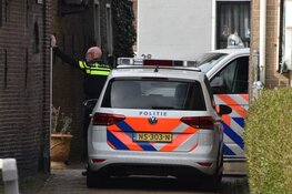 Arrestatieteam valt woning in De Rijp binnen