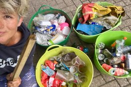 Ga mee op een trashwalk door de stad