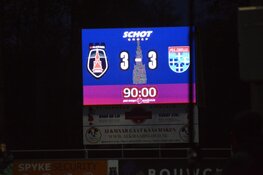 VV Alkmaar en PEC Zwolle delen de punten in enerverend duel