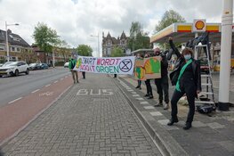 "Zwart wordt nooit groen".Extinction Rebellion protesteert bij Shell
