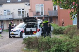 Verwarde man zwaait met mes in Heiloo