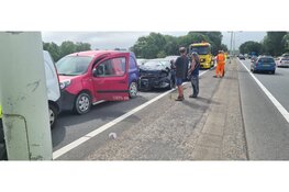 Vijf auto&#39;s betrokken geraakt bij kettingbotsing