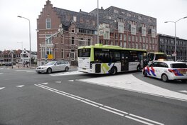 Botsing tussen scooterrijder en bus op Kanaalkade