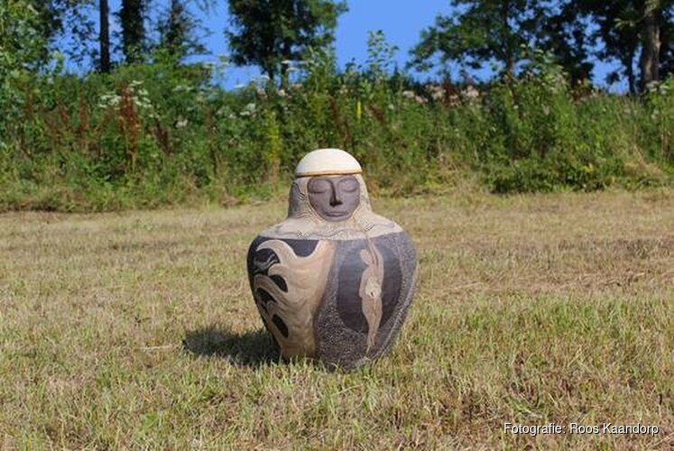 "Vaten vol Oorsprong" in Sint Liobaklooster Egmond