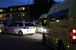 Vrouw zwaargewond bij val in De Rijp. Traumaheli landt op N244