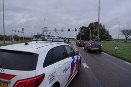 Botsing bij verkeerslichten N245 in Alkmaar