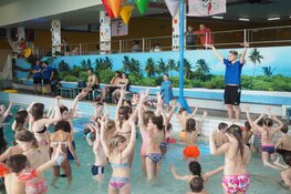 Bruisende kerstactiviteiten bij zwembad Hoornse Vaart