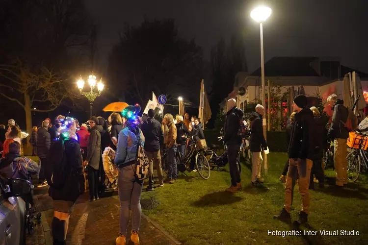 Vreedzaam fakkelprotest in Alkmaar