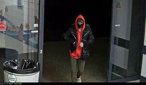 Gezocht: Betalen met gestolen pinpas na beroving; herkenning gezocht