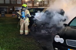 Auto door brand verwoest in Amalia van Solmstraat