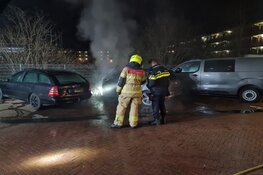 Auto door brand verwoest in Amalia van Solmstraat