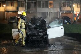 Auto door brand verwoest op Jongkindlaan