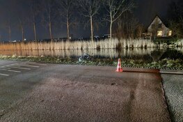 Fietser zwaargewond na aanrijding in Zuidschermer