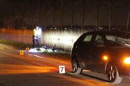 Fietser zwaargewond na aanrijding in Zuidschermer