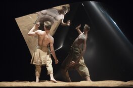 Edinburgh-hit 'My Land' van Recirquel in TAQA Theater De Vest