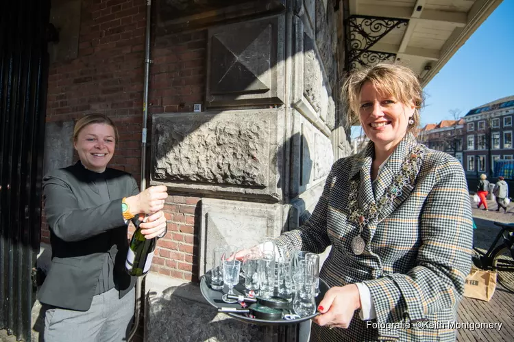 Burgemeester Schouten opent splinternieuwe stadsroute Mini Alkmaar