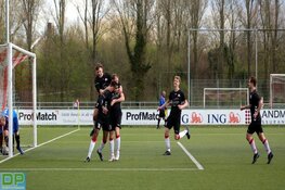 Alcmaria Victrix revancheert zich op Alkmaarsche Boys. Matige derby beslist door late strafschop