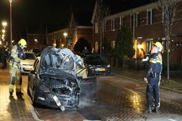 Auto&#39;s door brand verwoest op Uitenboschstraat en Bergerweg