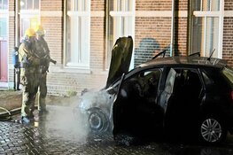 Auto&#39;s door brand verwoest op Uitenboschstraat en Bergerweg