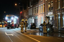 Auto&#39;s door brand verwoest op Uitenboschstraat en Bergerweg