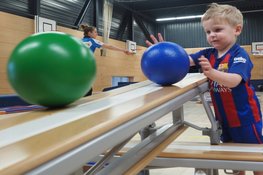 Freddy Fit's Peutergym in gymzaal Hobbemalaan