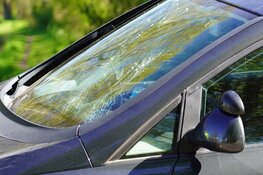 Scooterrijdster aangereden door auto in Alkmaar