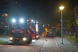 Twee auto's door brand verwoest in Alkmaarse Percivalstraat