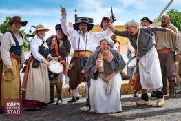 Figuranten van Kaeskoppenstad na twee jaar weer herenigd