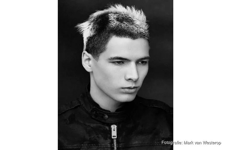 Mark van Westerop uit Alkmaar wint de Coiffure Award 2022 - Hairdresser of the Year