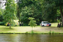 Man door omstanders uit het water gehaald in Alkmaar