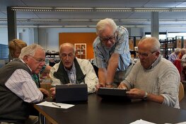 Open dag SeniorWeb in de bibliotheek in De Mare