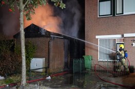 Schuren door brand verwoest aan Buizerdweg in Alkmaar