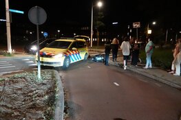Scooter aangereden door auto in Alkmaar