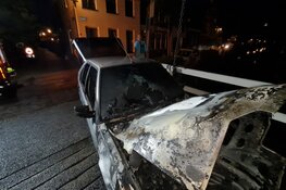Auto door brand verwoest in De Rijp