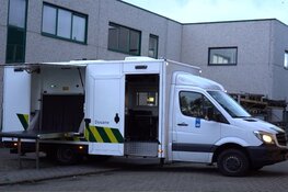 Politie-inval in bedrijfspand in Heiloo