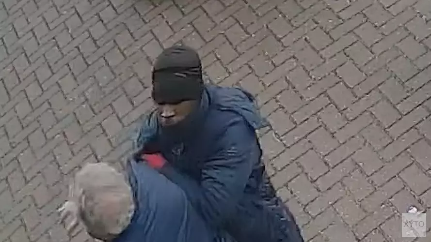 Wie herkent deze mannen?