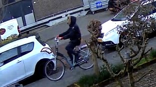 Wie herkent deze mannen?