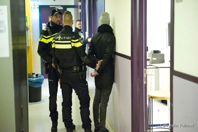 Rijinstructeur aangehouden op verdenking van aanranding