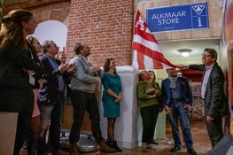 Sinds 1896 uitmuntend gastheerschap: Feestelijke onthulling nieuwe naam Alkmaar Store