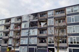 Grote brand in portiekflat aan de Mesdaglaan in Alkmaar