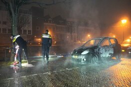 Auto door brand verwoest aan Oudegracht