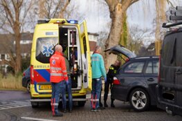 Gewonde bij aanrijding tussen auto en bestelbus in Alkmaar