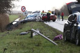 Botsing met vier auto's op N203 bij Castricum, zeker twee gewonden
