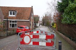 Voorgevel van Chinees restaurant omgevallen in Broek op Langedijk