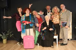 HIJ VALT, interactieve theatervoorstelling: Wat te doen met twee miljoen?