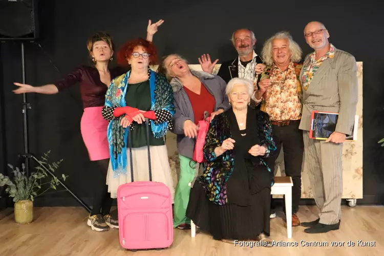 HIJ VALT, interactieve theatervoorstelling: Wat te doen met twee miljoen?