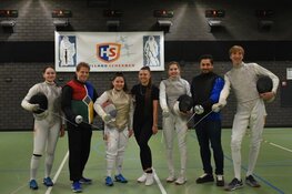 Vier jeugdschermers van HollandSchermen naar EJK 2023 in Estland