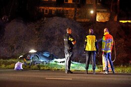 Gevaarlijke verdachte crasht met auto in Alkmaar, grote zoektocht