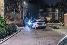 Gevaarlijke verdachte crasht met auto in Alkmaar, grote zoektocht