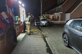 Auto door brand verwoest in Hannie Schaftstraat
